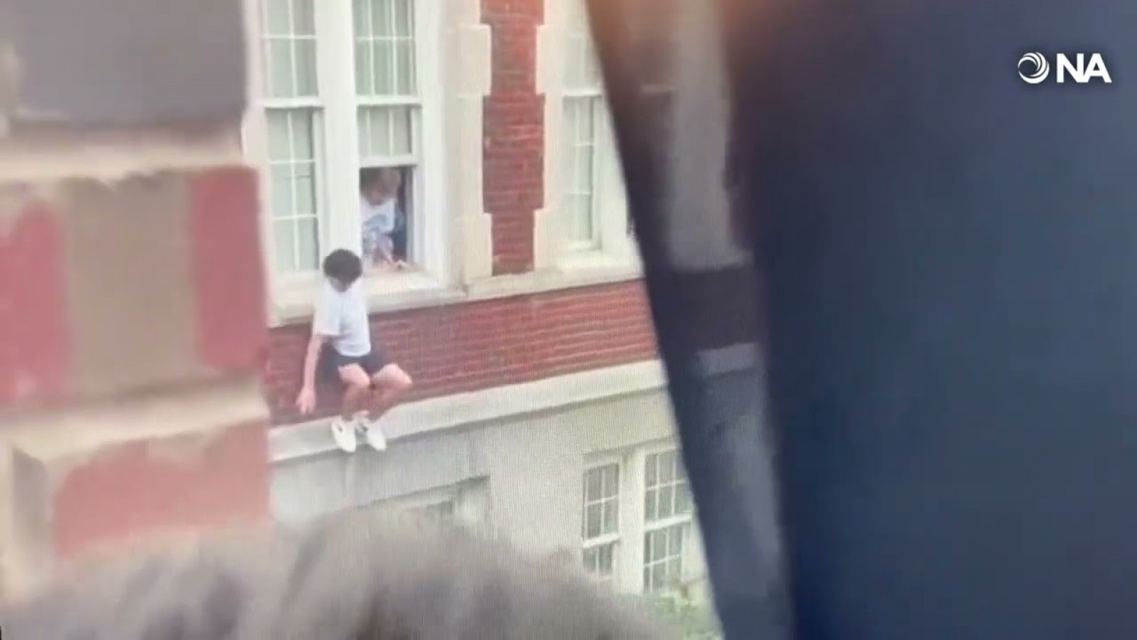 Terror en Carolina del Norte: disparos en la universidad provocaron una muerte y el salto de varios estudiantes