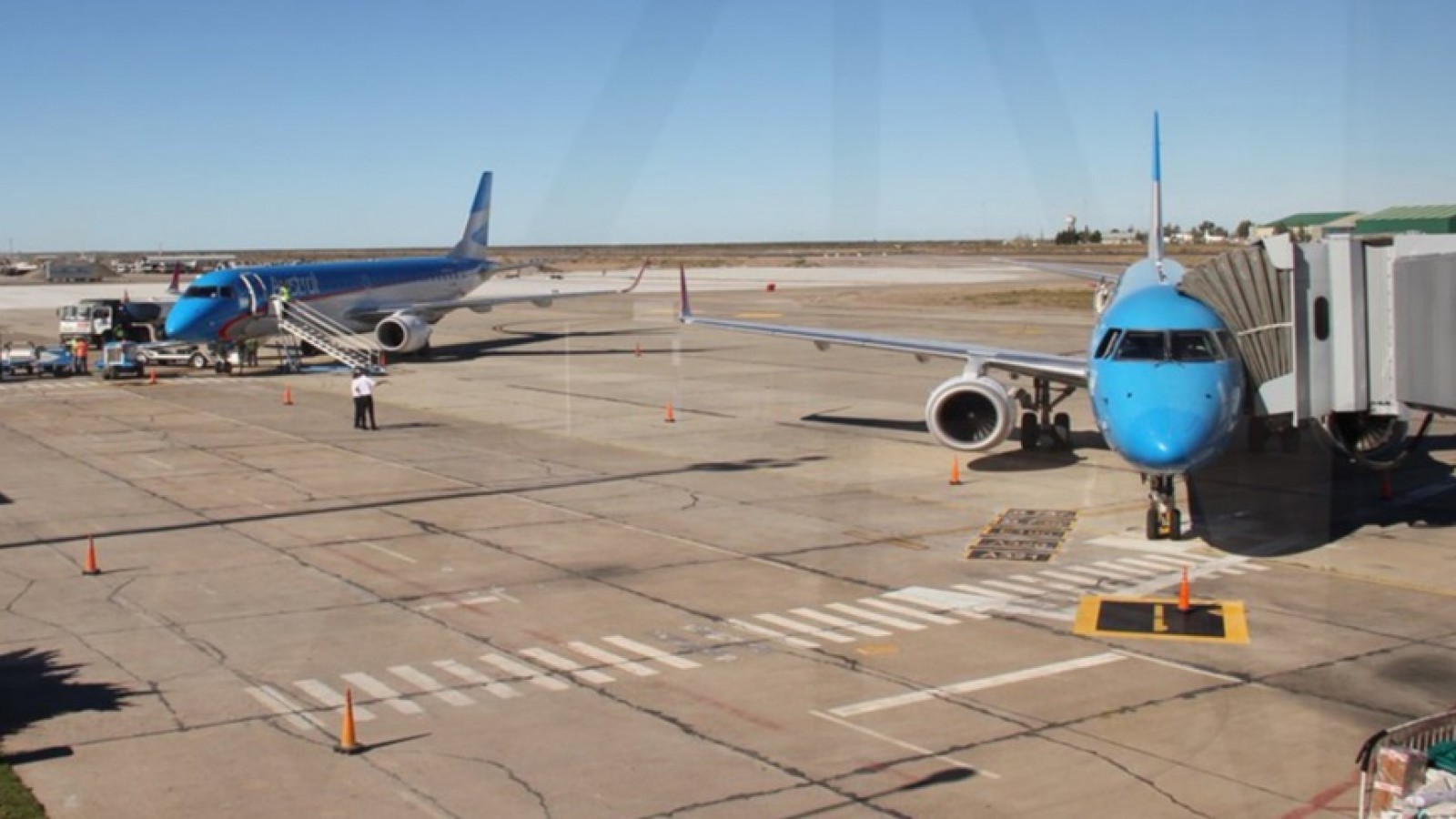 Debía aterrizar en Trelew, pero lo desviaron a Comodoro y luego a Madryn