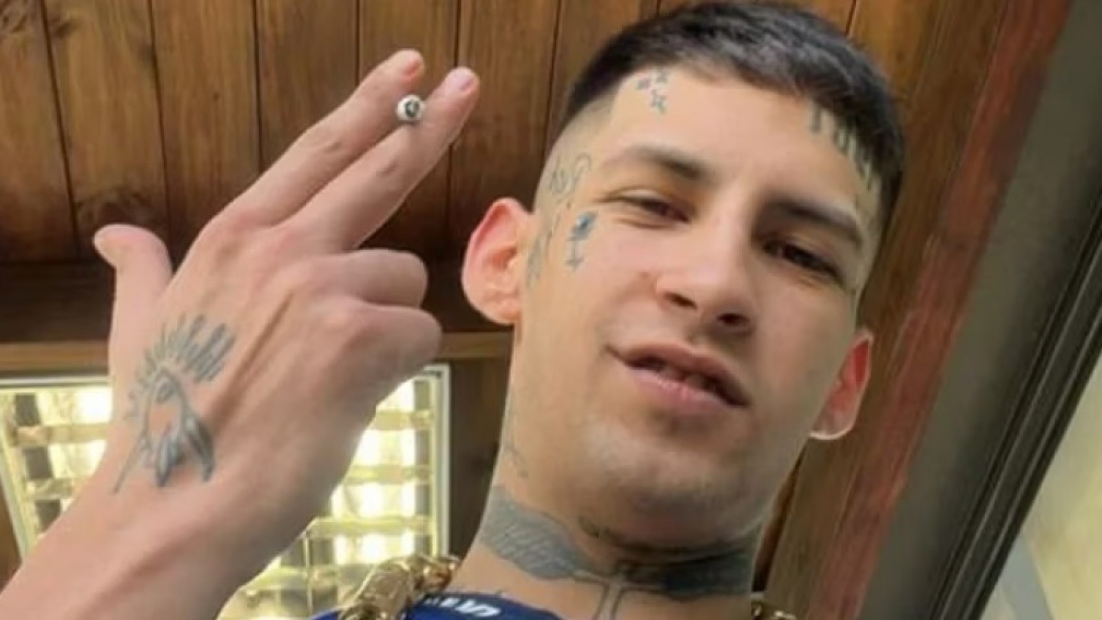 “Estar acá es más que nada para recapacitar y aprovechar el tiempo para pensar de buena manera, y que justicia se haga siempre”, expresó el músico.