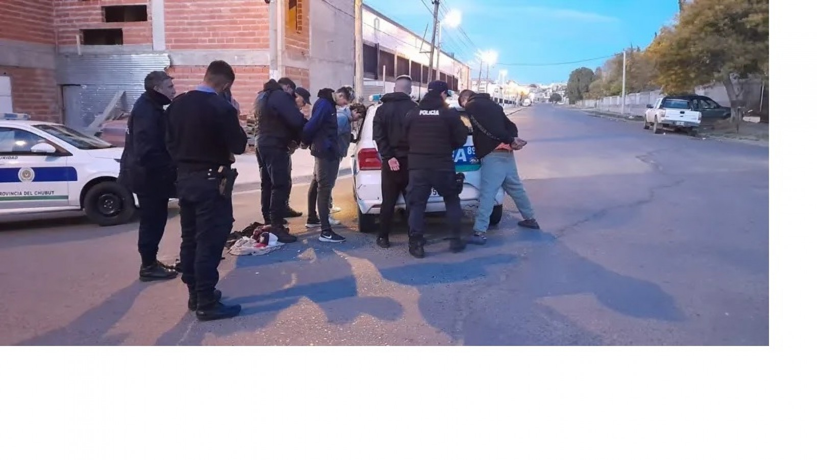 Inseguridad: Le roban la campera y zapatillas frente a una comisaría