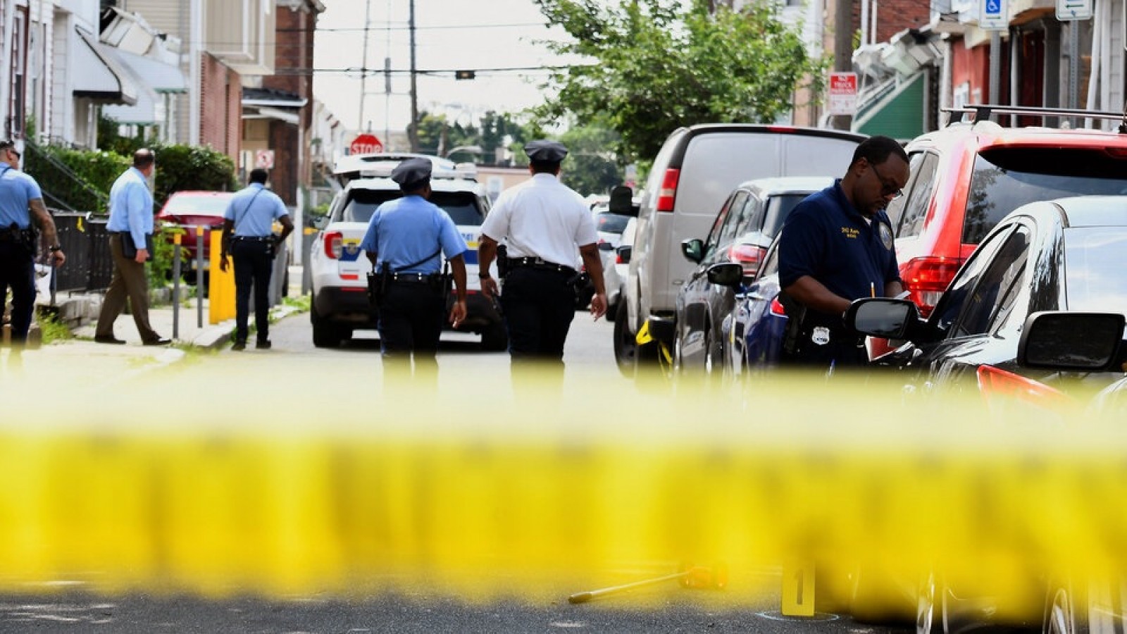 En lo que va del año se registraron 470 tiroteos masivos en los EEUU y hubo más 25 mil muertes violentas