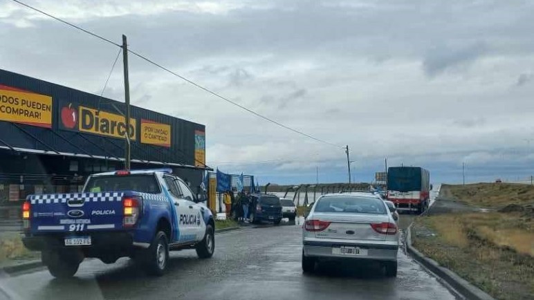 Gremio de vigiladores bloqueó la entrada al mayorista Diarco en Río Gallegos