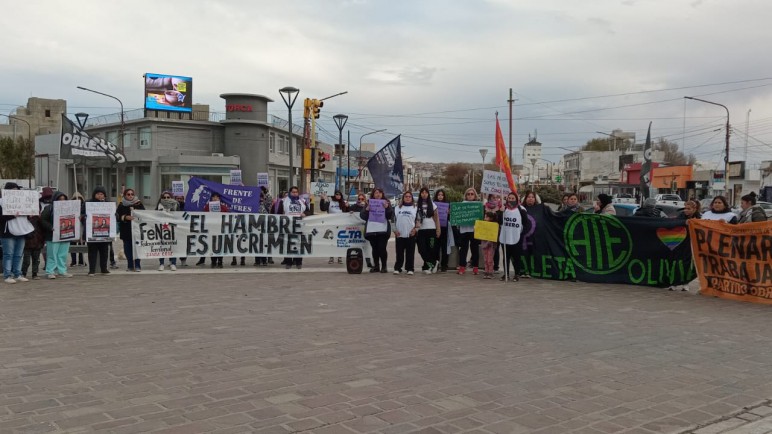 Diversas agrupaciones se movilizaron (Foto: Patagonia Obrera)