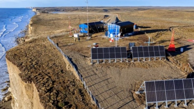 Chile reclama que la construcción con paneles solares en Hito 1 invade su territorio