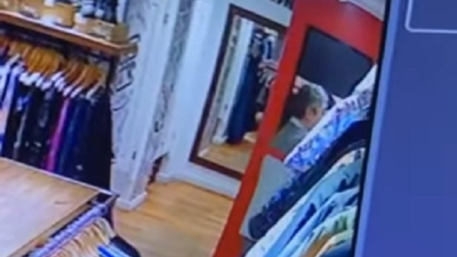 Río Gallegos: ingresó a vender una rifa solidaria y fue filmado llevándose ropa