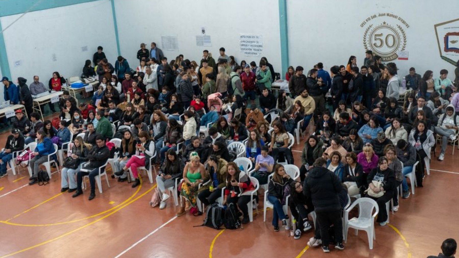 Educación lleva adelante los Actos Públicos de Ofrecimientos de Cargos y Horas Cátedra en Santa Cruz