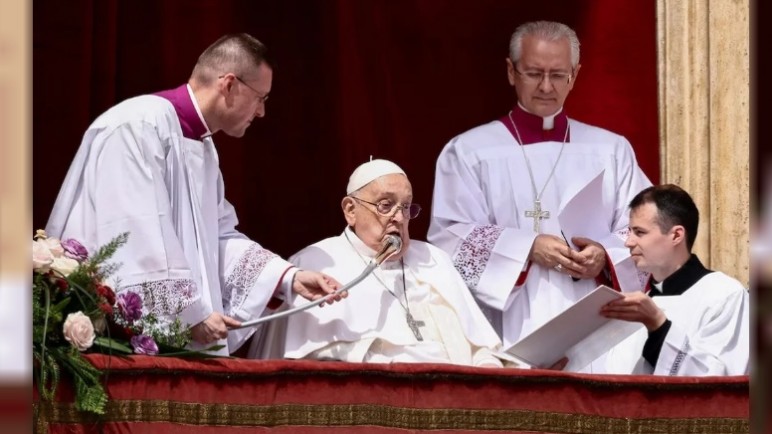 El Papa Francisco estuvo presente en la misa de Pascuas