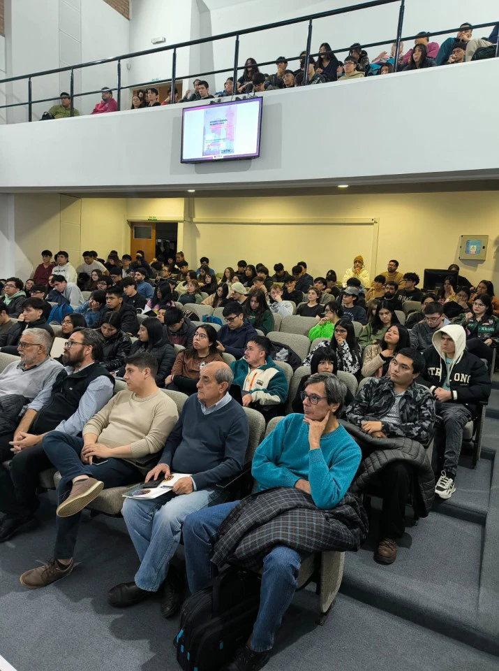 Se dictó clase pública en la UTN sobre Minería y Energía en Santa Cruz 