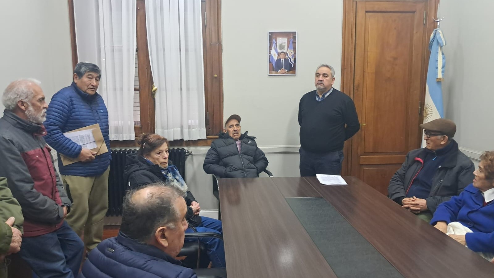 Los Jubilados fueron recibidos por el ministro Brizuela.