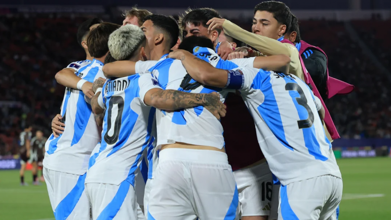 La Selección argentina consiguió un triunfazo por 2-0 ante México y avanzó a semis