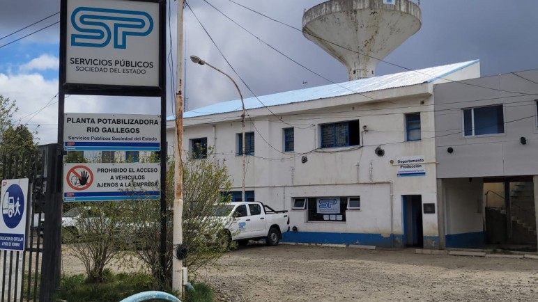 SPSE informó trabajos de limpieza en la planta potabilizadora y posibles bajas de presión en Río Gallegos