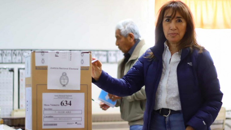 Roxana Reyes realizó el sufragio y destacó la implementación de la Boleta Única en comicios legislativos