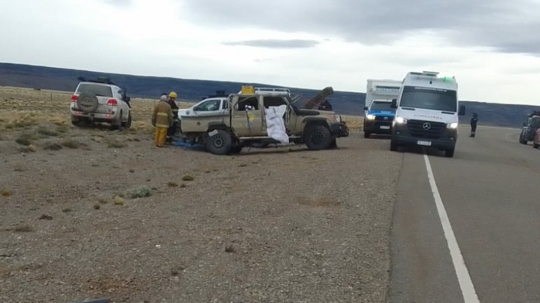 Ruta 40: un turista falleció y una mujer resultó herida tras un vuelco