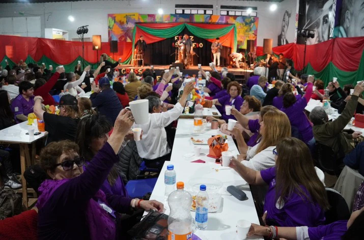 Cenines municipales: más de 120 adultos mayores participaron del cierre anual