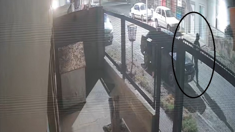 Río Gallegos: "Quedaste escrachado", vecinos denunciaron a un hombre que revisaba autos de madrugada