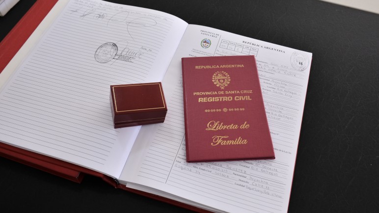 Casarse en el Registro Civil de Santa Cruz este 14 de febrero: cuánto sale, los trámites y el matrimonio a domicilio