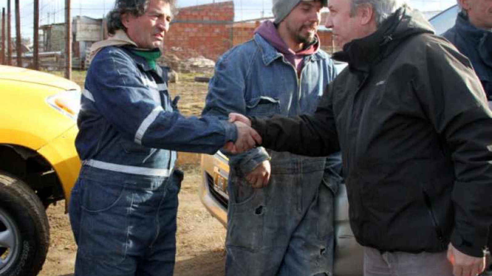 El gobernador rompió la veda electoral y la oposición analiza denunciarlo