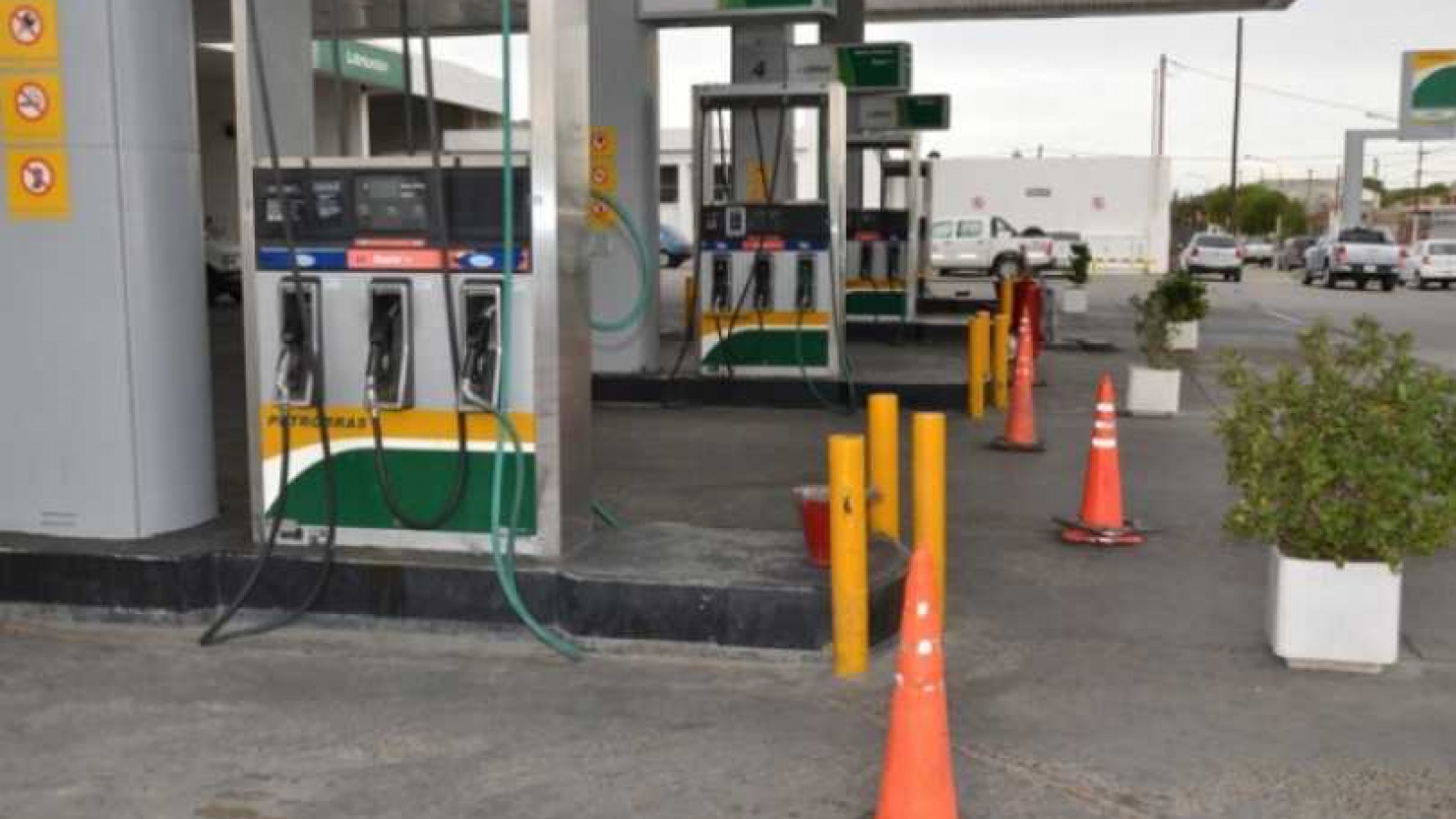 Por dos conflictos sindicales no hay combustible en Caleta Olivia