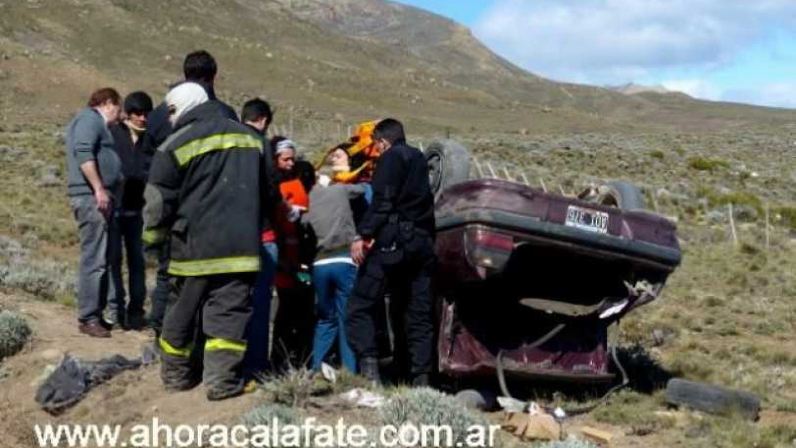 Familia protagoniza vuelco en el acceso a El Calafate