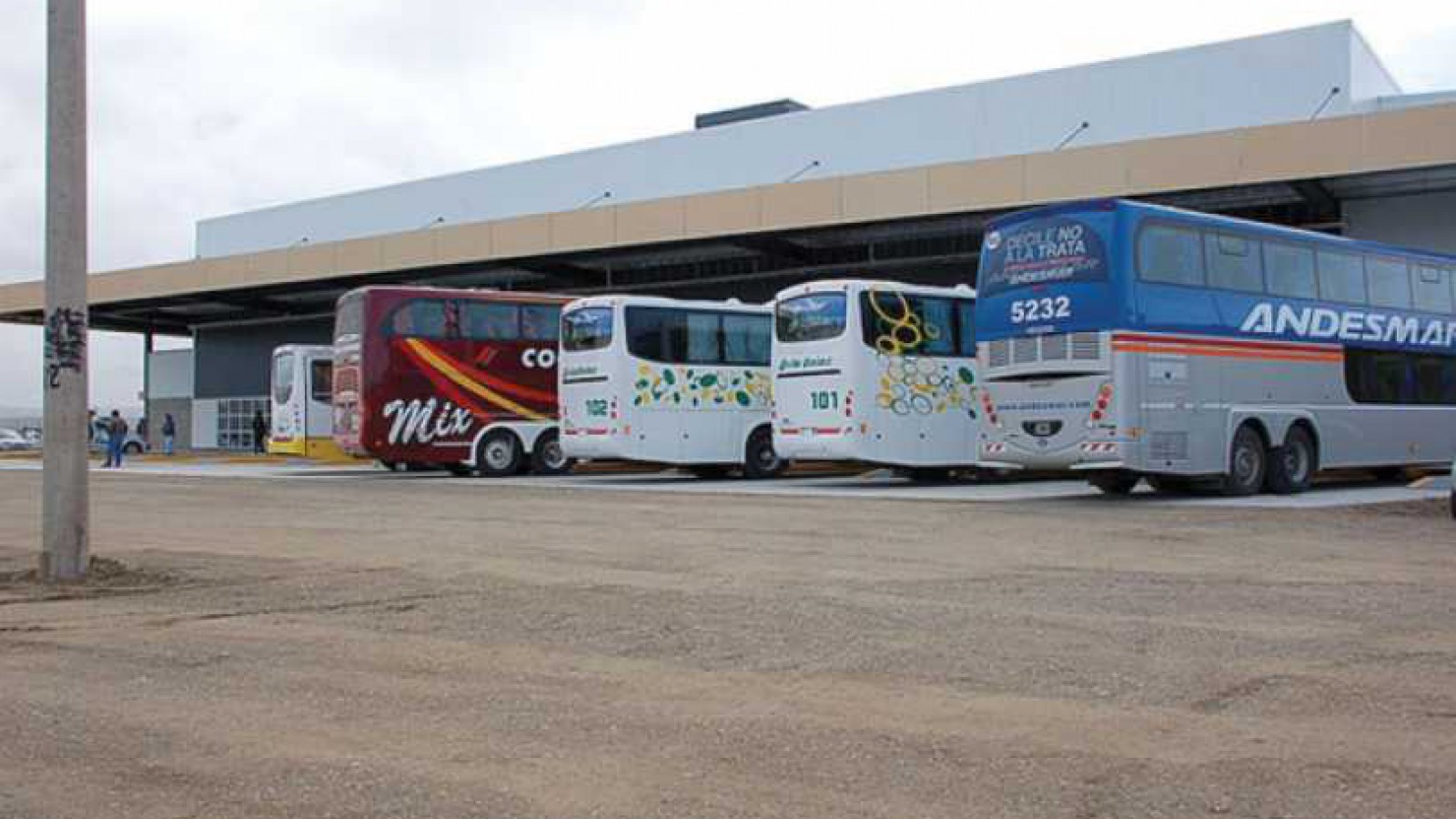 En su aniversario, Caleta Olivia inauguró nueva terminal