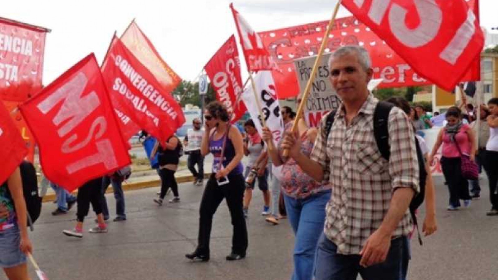 EL MST reclama la libertad de los dirigentes petroleros detenidos en Las Heras