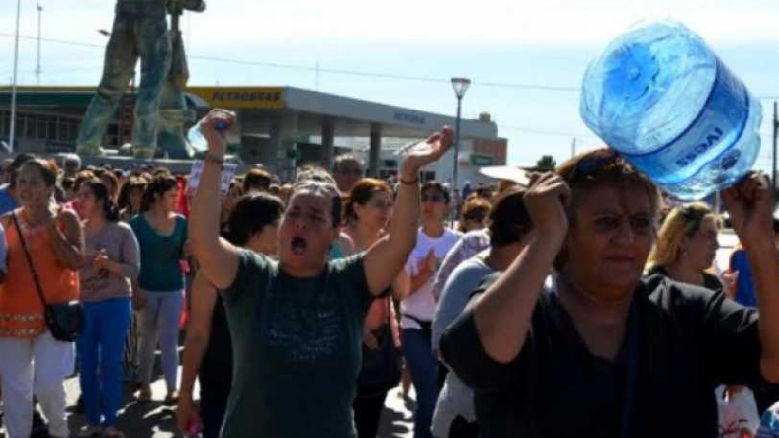En Caleta aseguran que Peralta no envía fondos prometidos para atender la emergencia hídrica