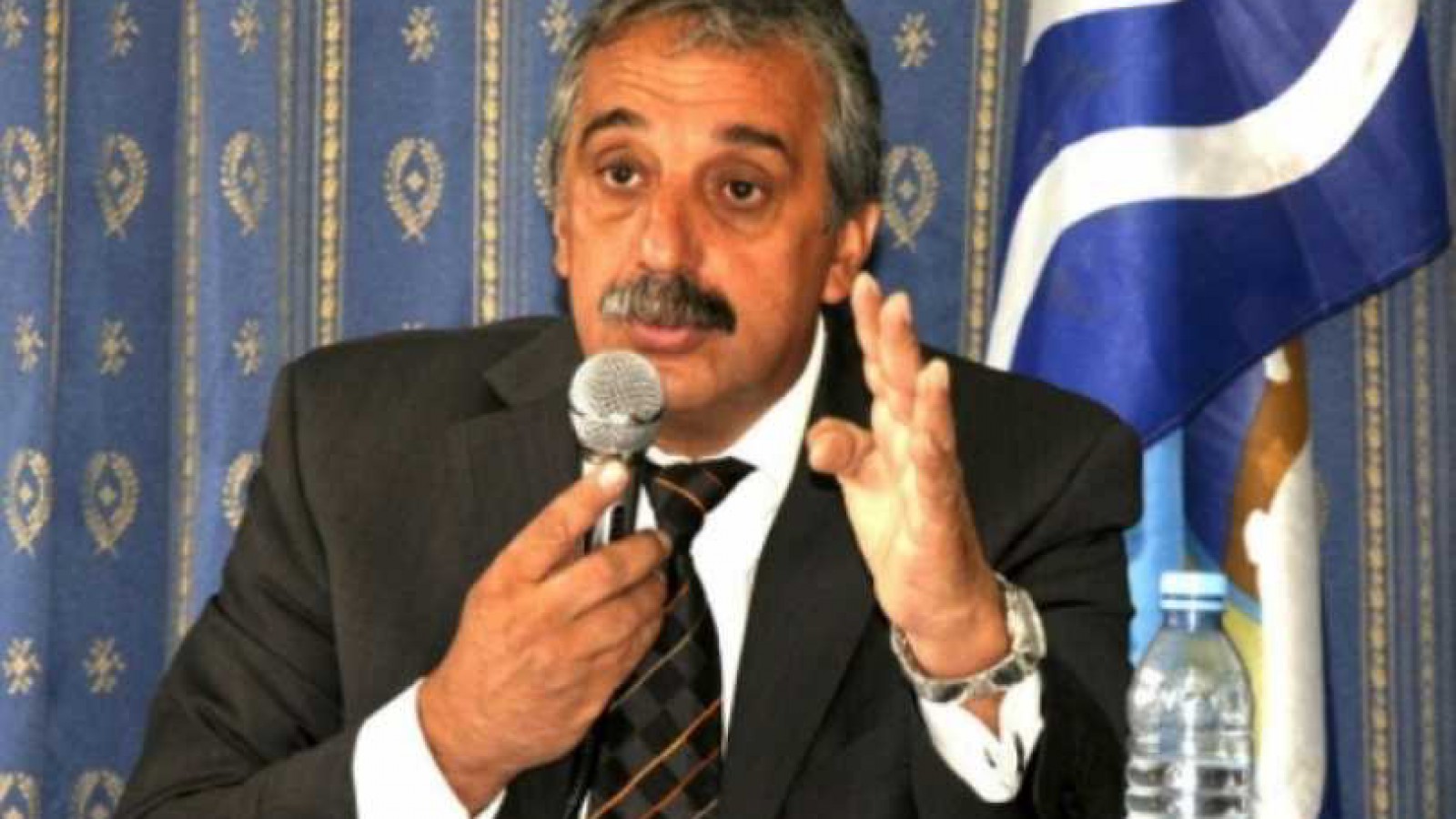 Acusan al intendente Mazú de impedir la inauguración de una plaza integradora