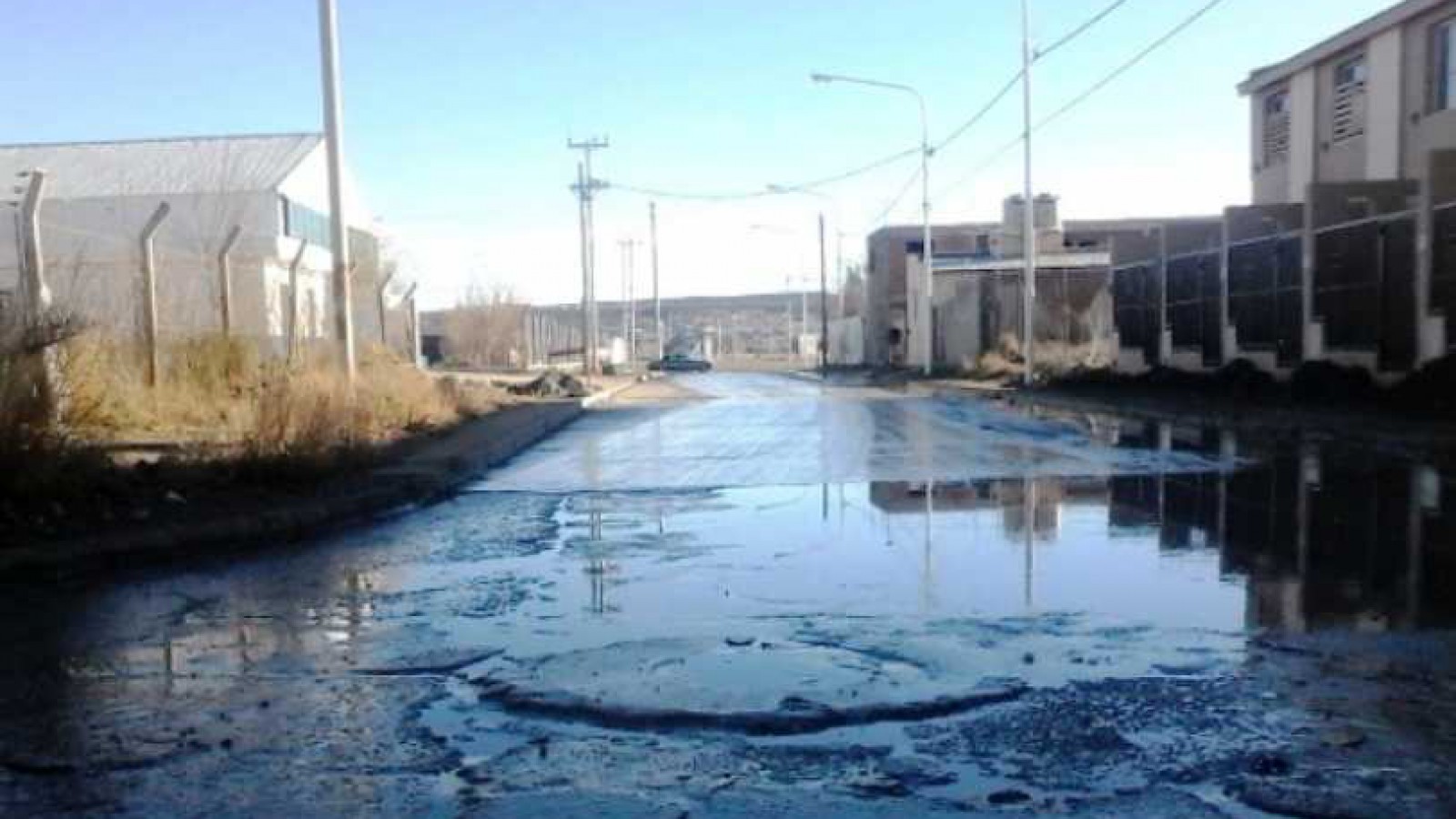 Rebalse de cloacas en Caleta: La solución vendría con nuevas bombas para estaciones elevadoras