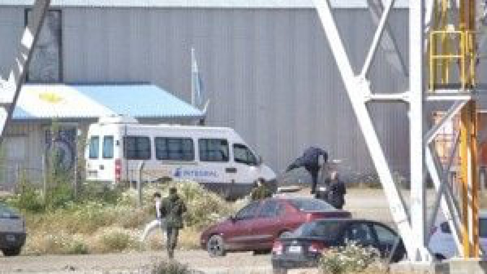 Intensos operativos y total hermetismo tras el asesinato de un hombre en Río Turbio