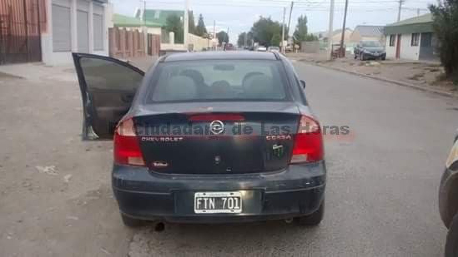 Lo asesinaron de una apuñalada en su auto