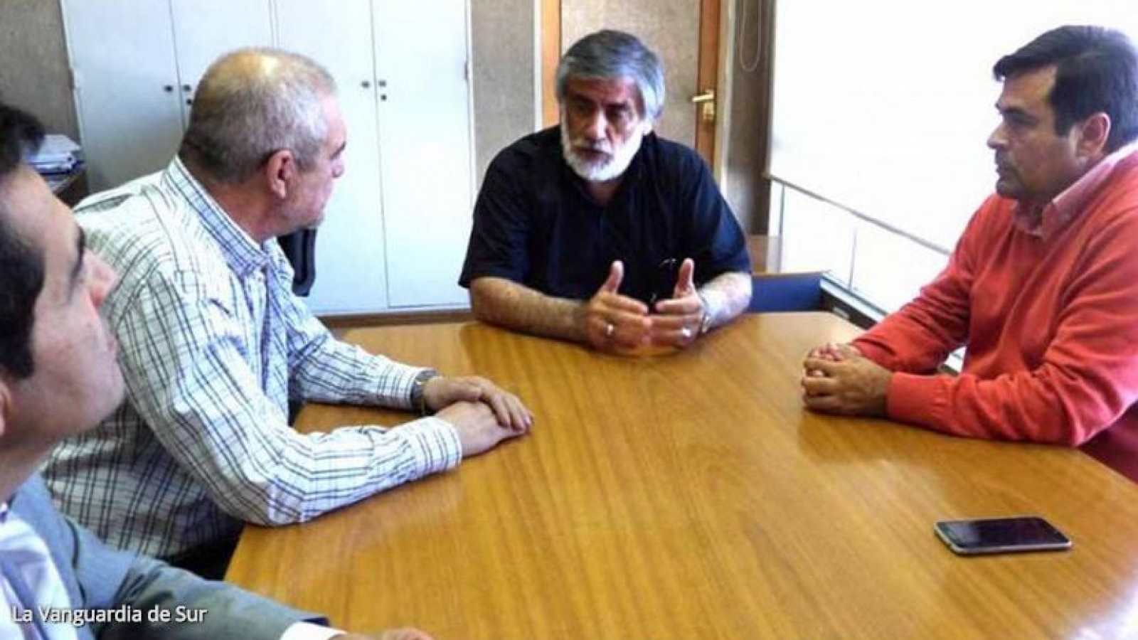 Para Córdoba, detrás de la "toma" del municipio está Facundo Prades