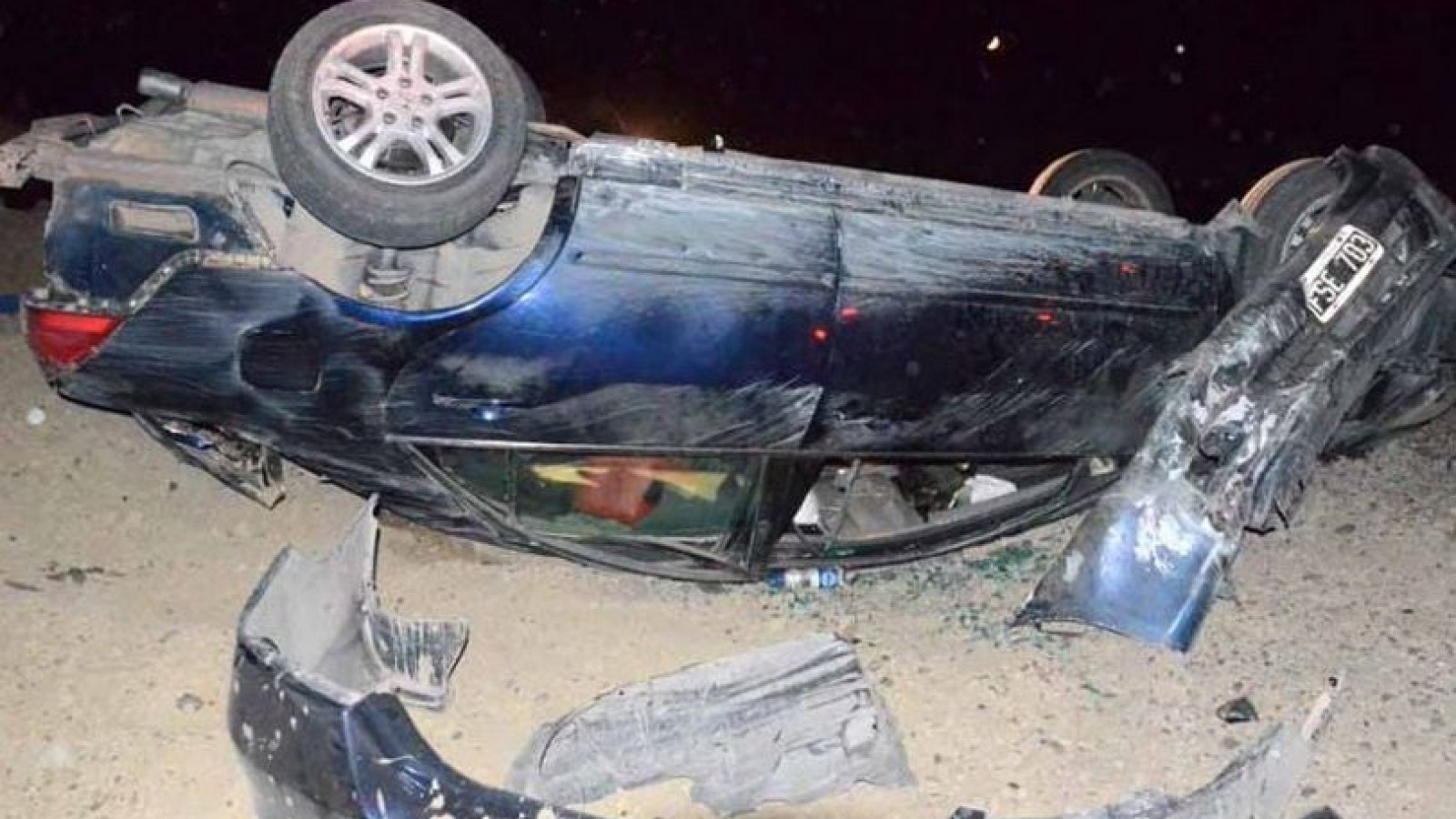 Conductor perdió el control del auto y volcó en la ruta N°3