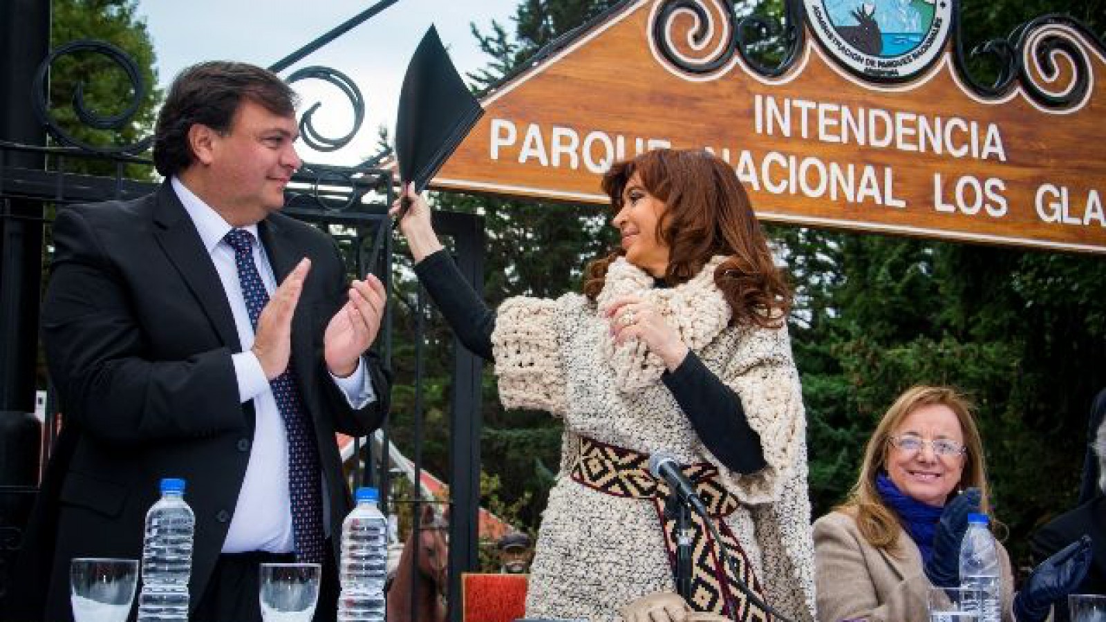 Cristina anunció un vuelo directo entre El Calafate y Puerto Iguazú y adjudicación de Zonas Francas