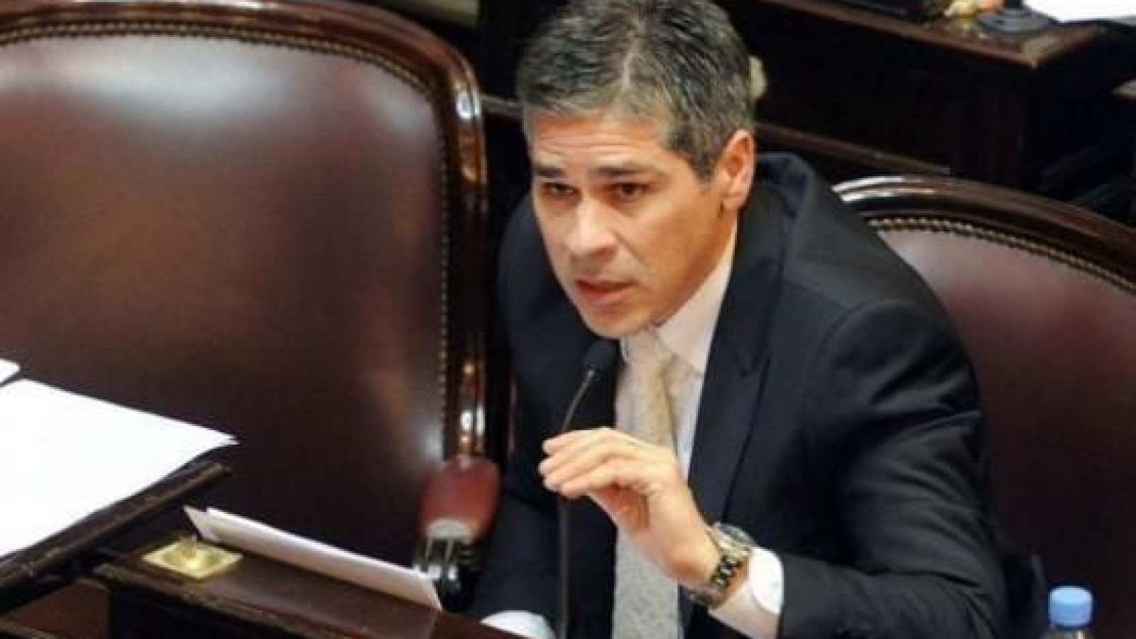 El senador González piensa que Alicia Kirchner sería la candidata ideal para el kirchnerismo en Santa Cruz