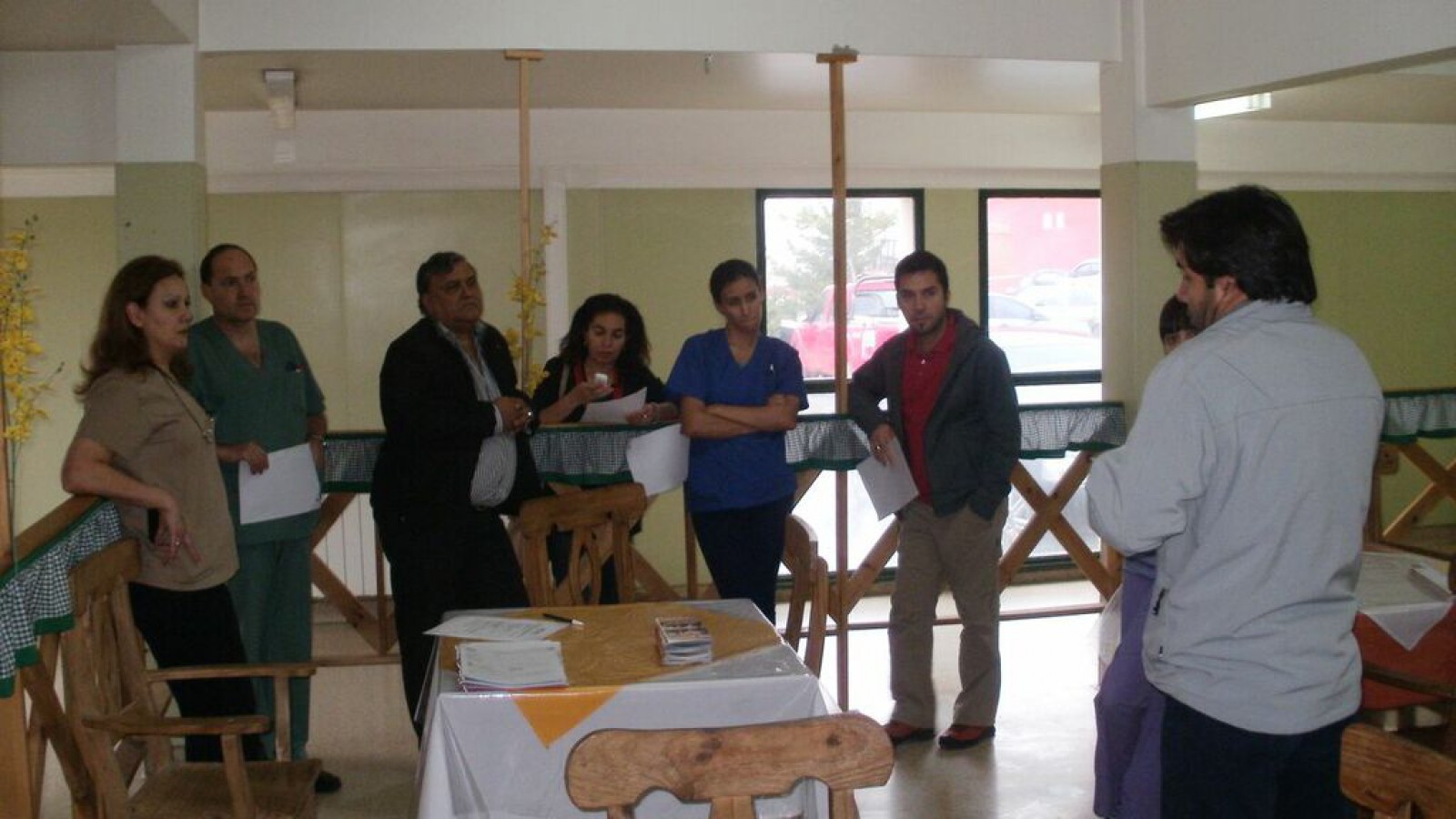 Trabajadores de la salud distinguen visita de APROSA en la cuenca