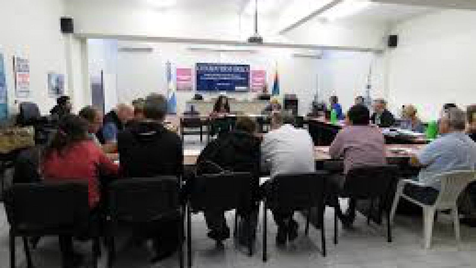 El Congreso Extraordinario de CONADU Histórica resolvió un paro de 48 horas para el jueves 21 y viernes 22 de mayo