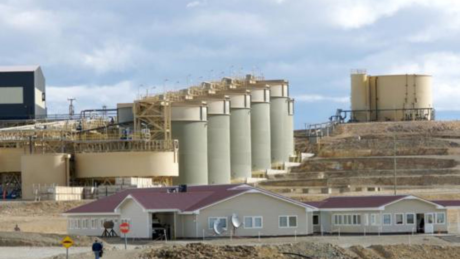 Dos operarios mineros muertos en emprendimiento Manantial Espejo