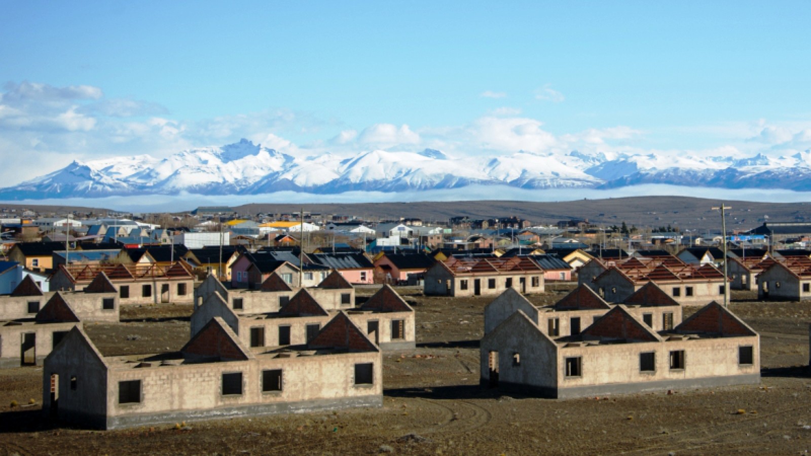 Municipio realizó los llamados a licitación para la construcción de las 58 viviendas abandonadas por el IDUV