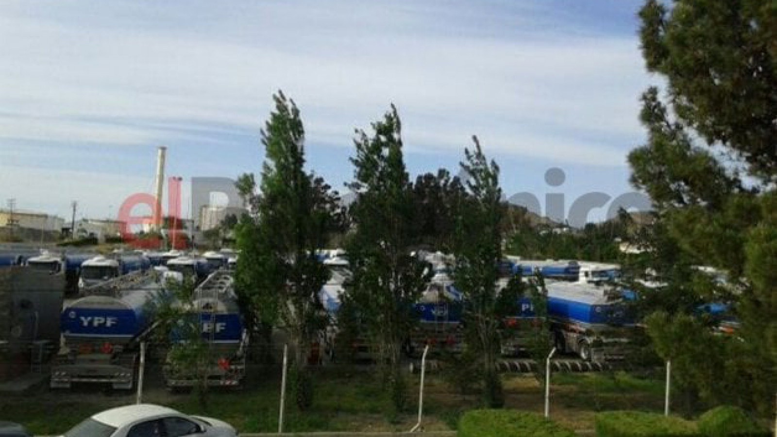 Hay más de 30 camiones parados en la planta de YPF y hay problemas de abastecimiento