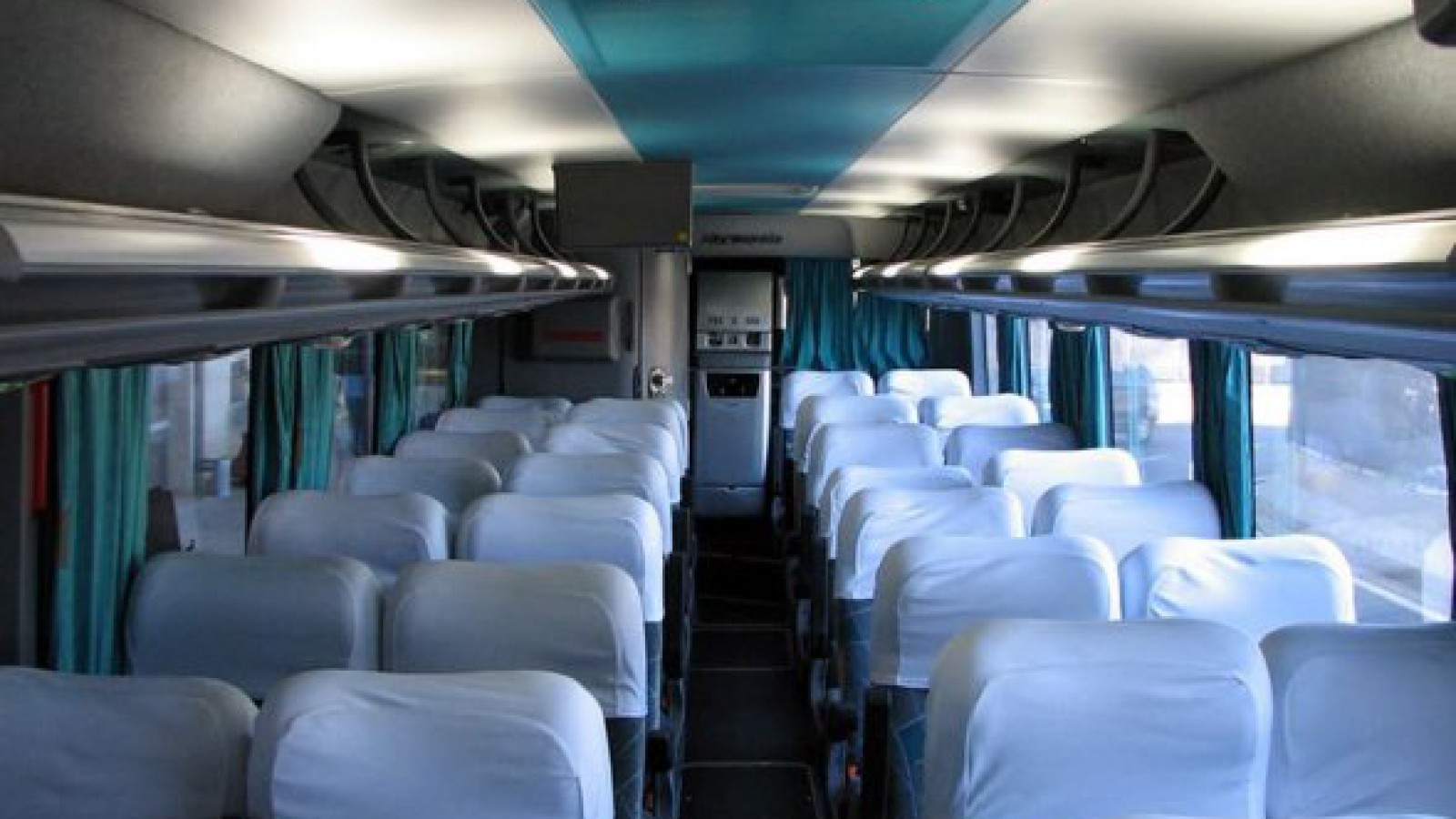 Se hicieron pasar por pasajeros y robaron un millón de pesos