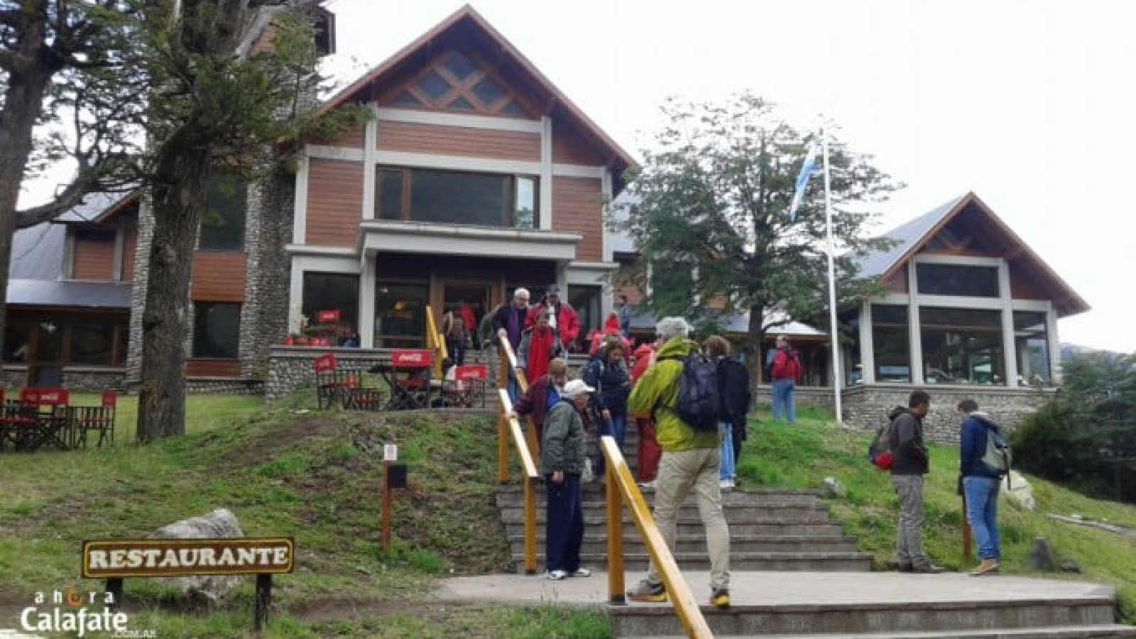 Tras el incendio, readecuan el área de servicios frente al Glaciar