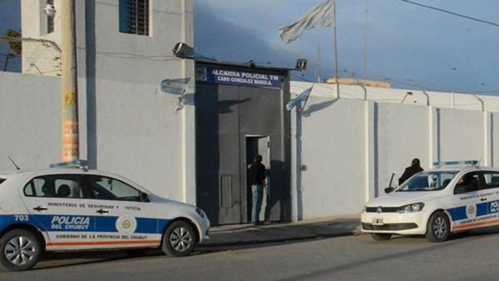 Un preso quería seguir durmiendo y la Policía no lo pudo llevar a declarar