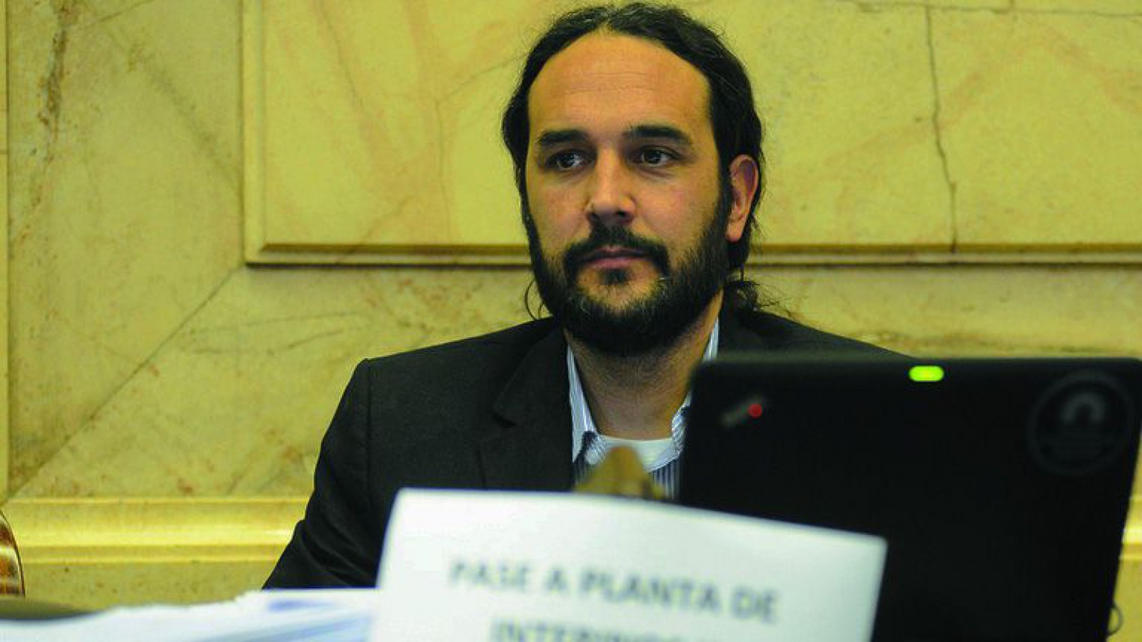 "La situación en Santa Cruz reclama un urgente paro nacional"‏